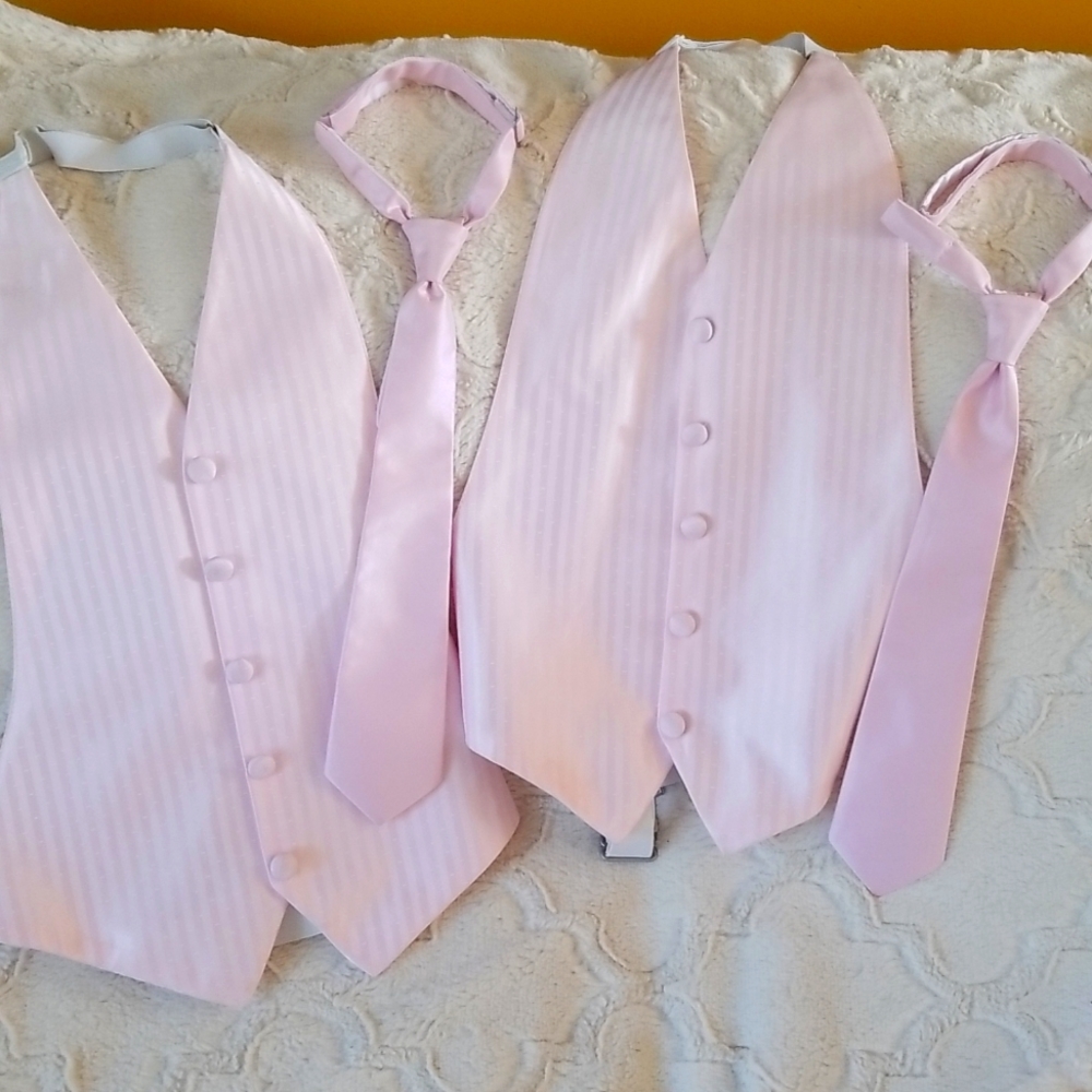 Boy's vest and tie